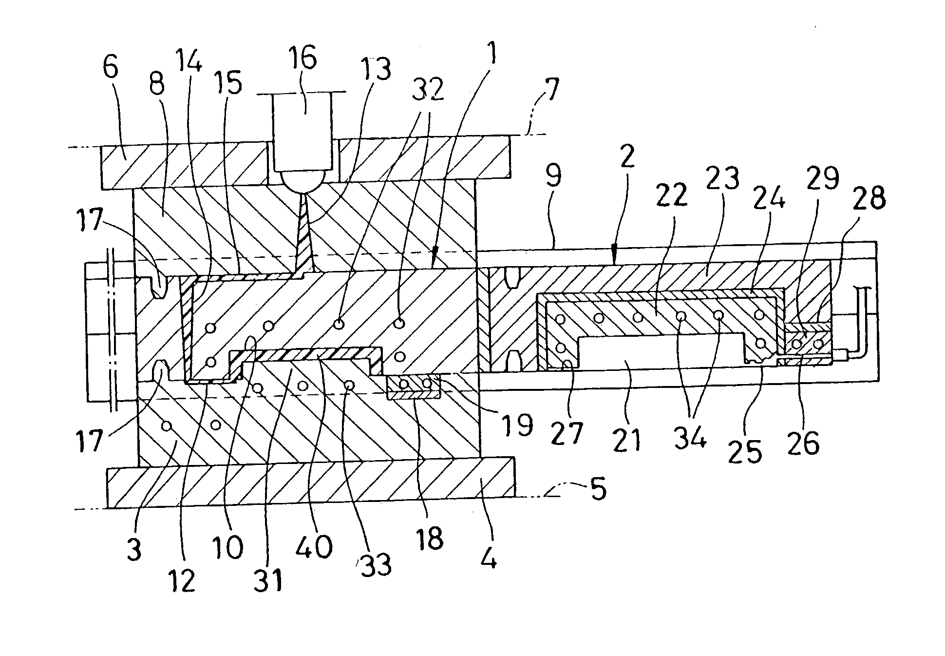 Method for the injection molding and successive decoration molding for a molded product