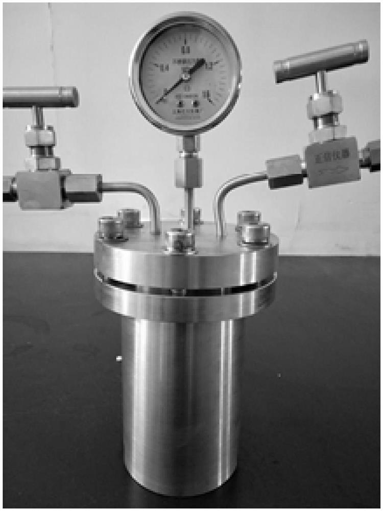 Method for enhancing biochemical treatment of high-salt organic wastewater by removing high-salt toxicity on microorganisms