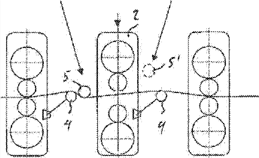 Method for the flying changing of working rolls in continuous casting and rolling installations and hot strip rolling mills