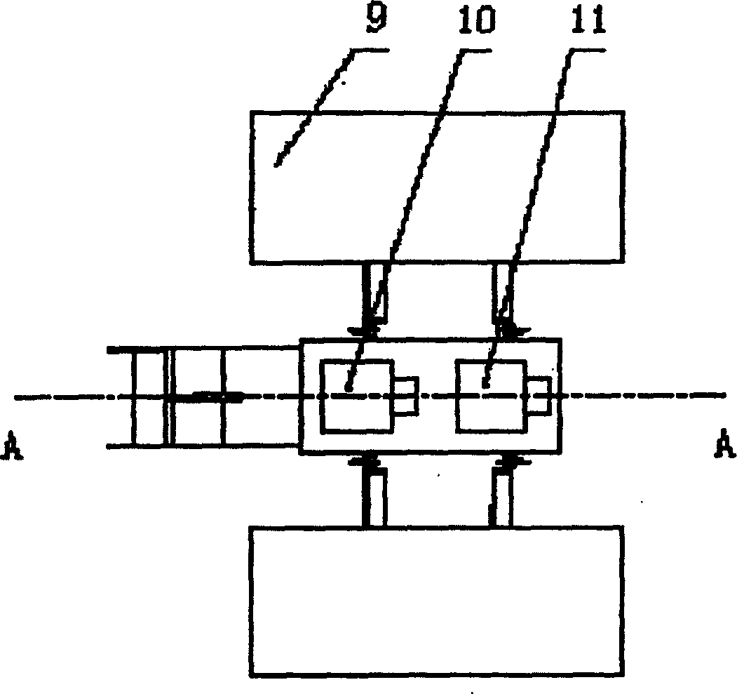 Method and device used for recovering floating oil on water surface