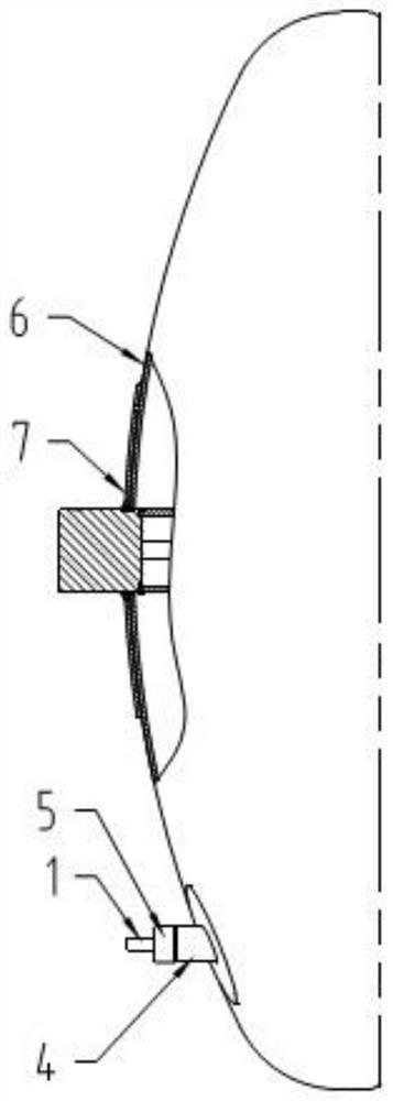 Interlayer pressurizing pipeline sleeve structure of liquefied natural gas cylinder and assembling method thereof