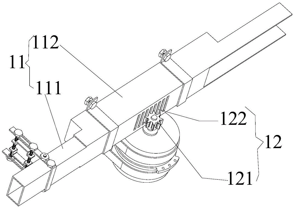 Device for automatically unplugging and plugging coupler and power cord