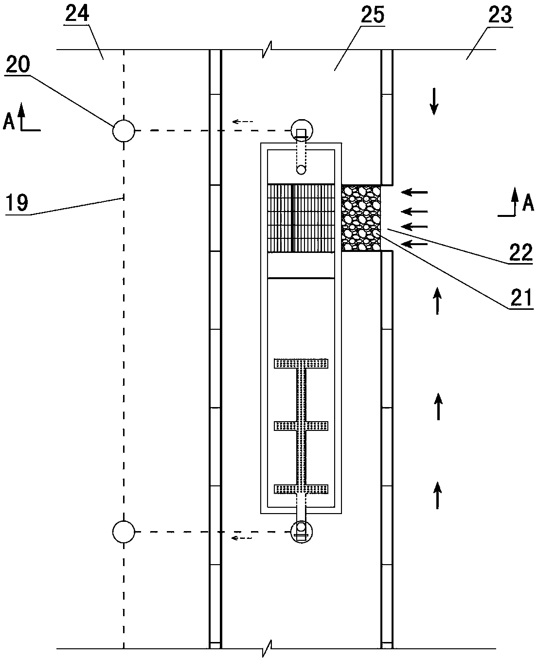 Urban road rainfall runoff ecological coprocessing device and method