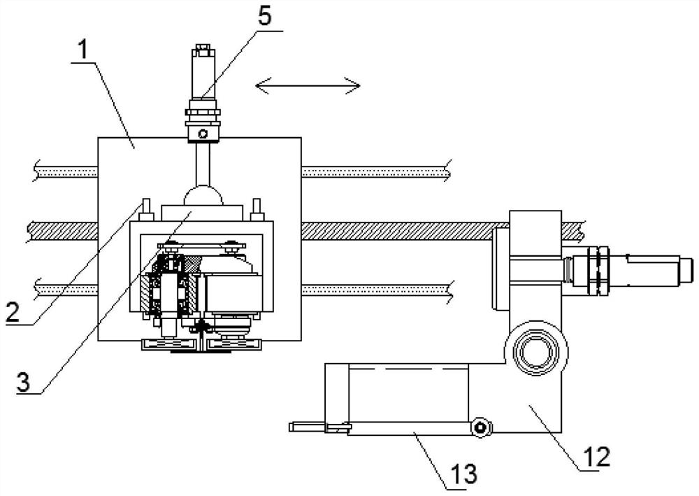 An integrated device for collecting and pressing metal chips for machining