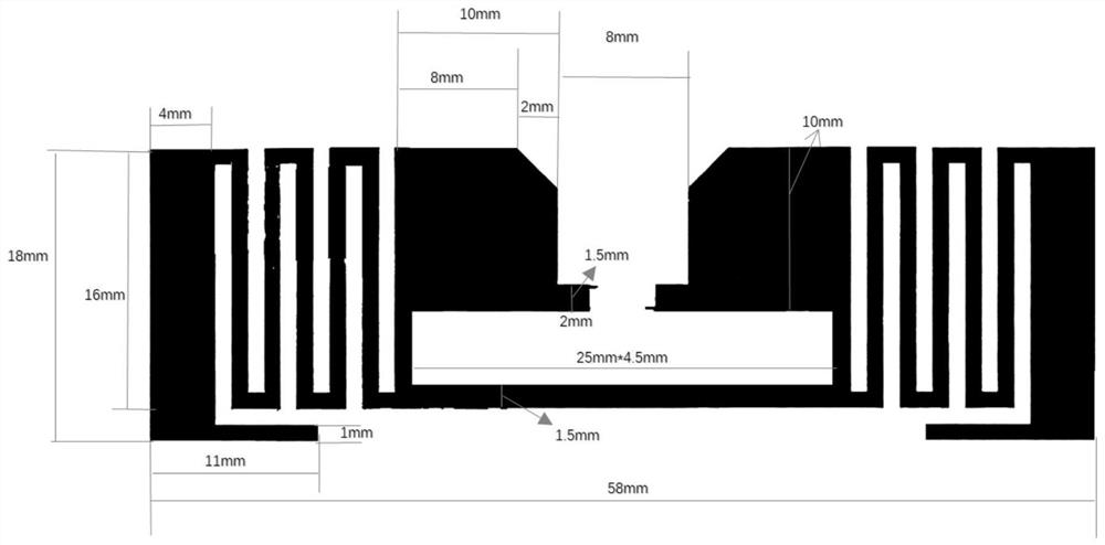 Wearable UHF RFID tag resistant to liquid