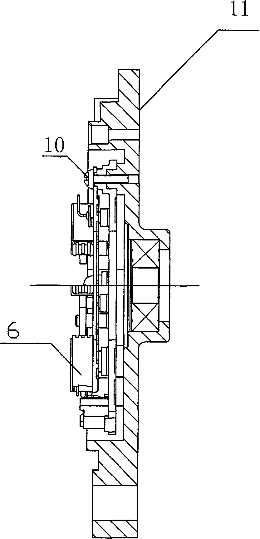 Plastic bracket structure of quadrupole motor