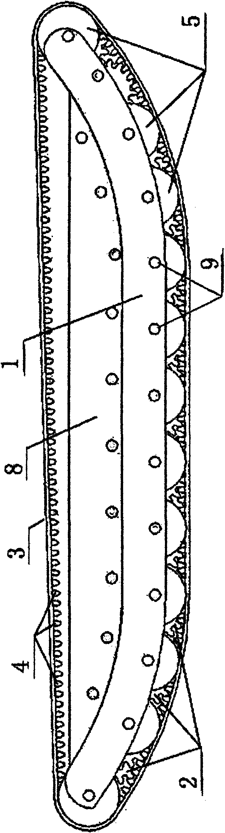 Staggered supporting wheel type crawler device