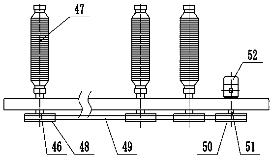 Spinning device for covering yarn