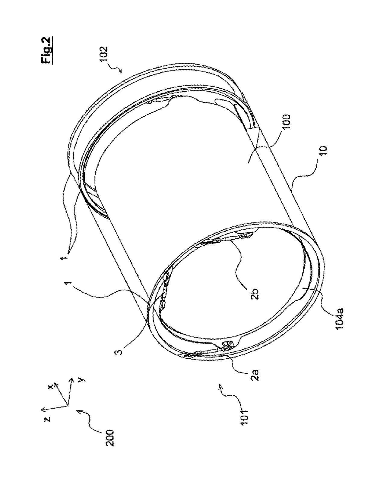 Device for retaining a tank in an aircraft