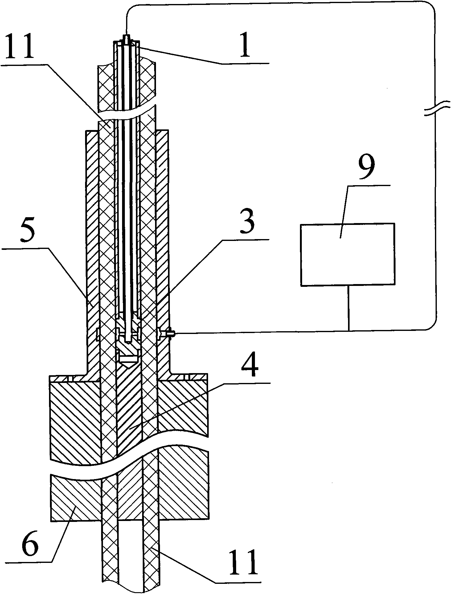 Vertical pultrusion process and device of multilayer fiber composite laminated section bar