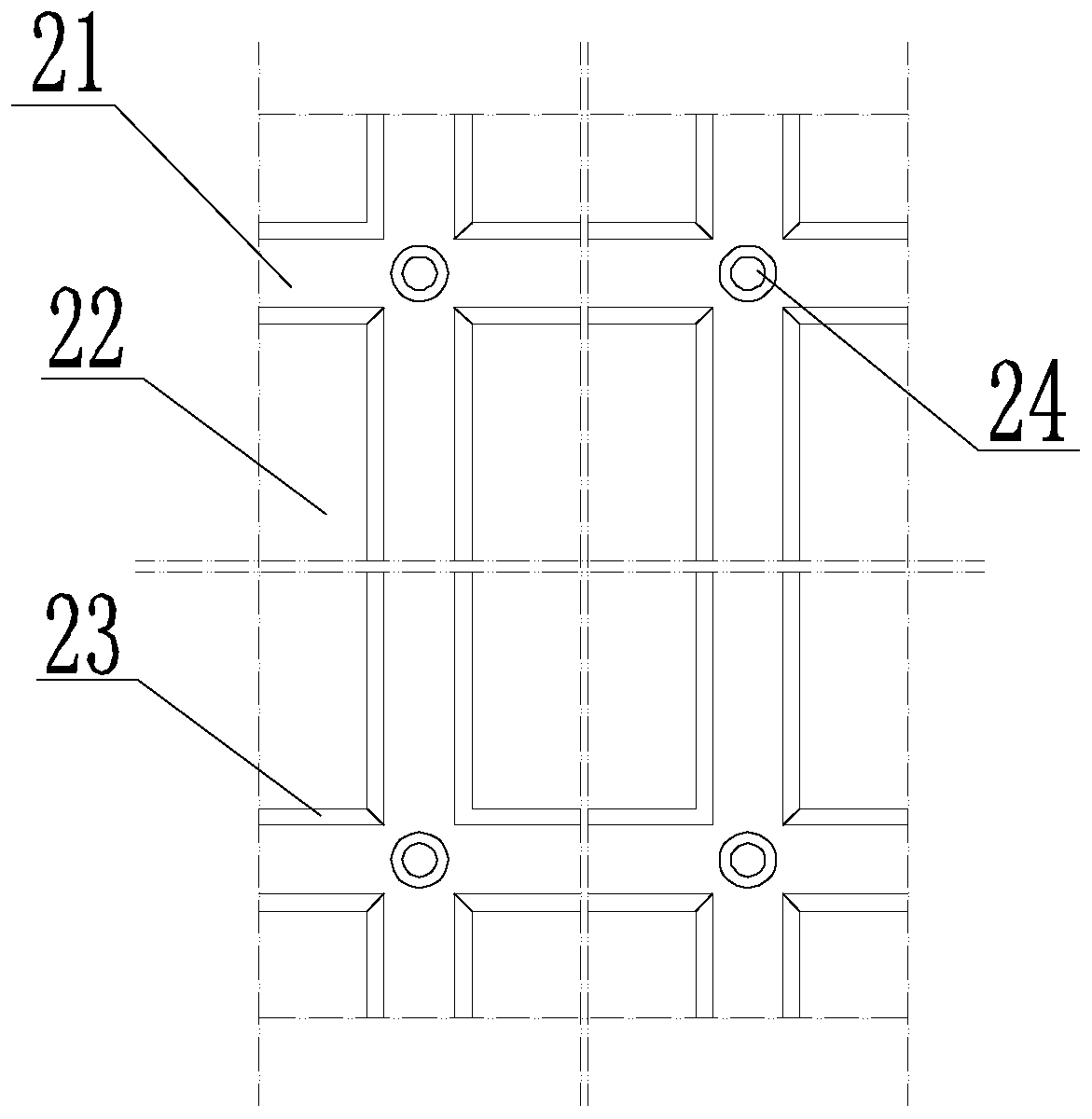 A dry splicing structure of floor tiles and its splicing method