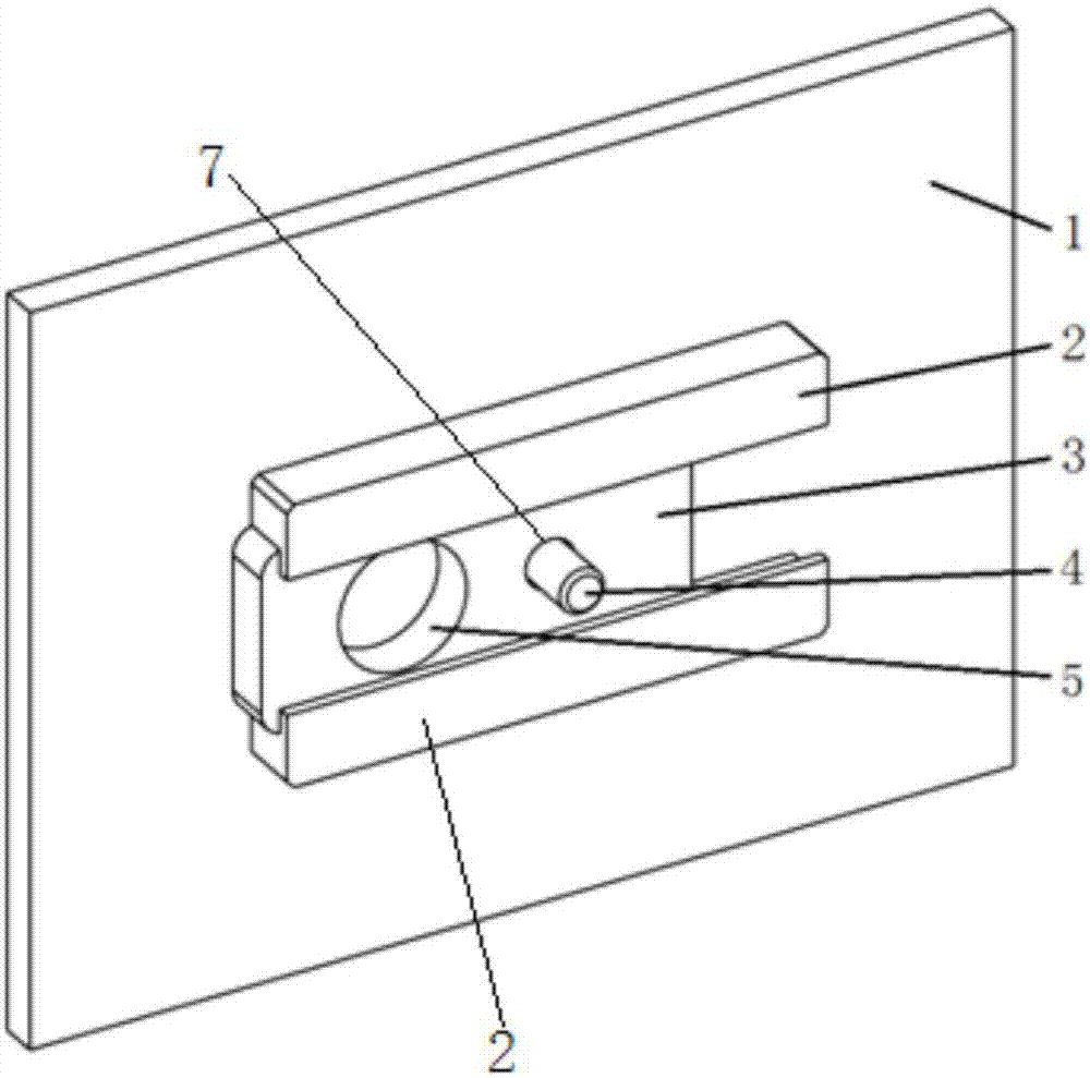 Forming cylinder powder discharging device used for additive manufacturing equipment