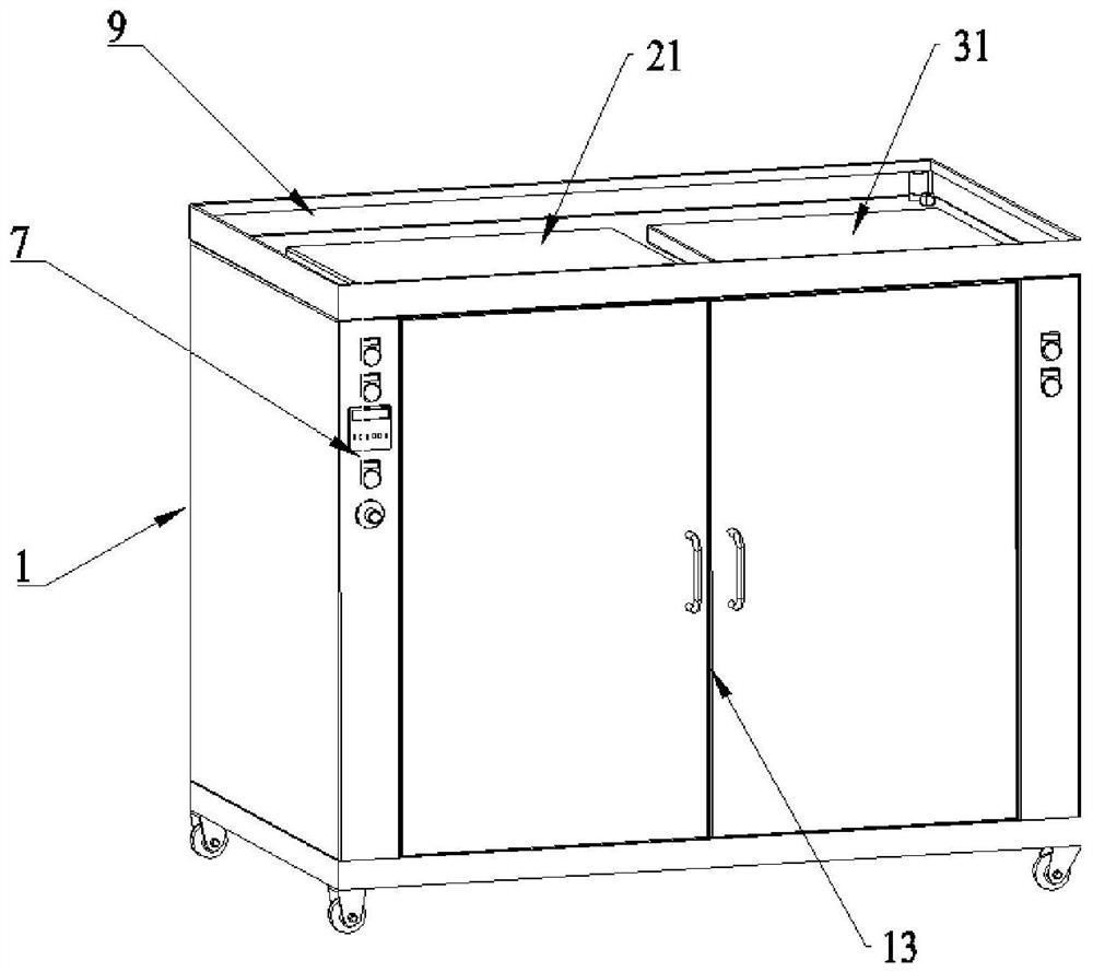 An ultrasonic cleaning device