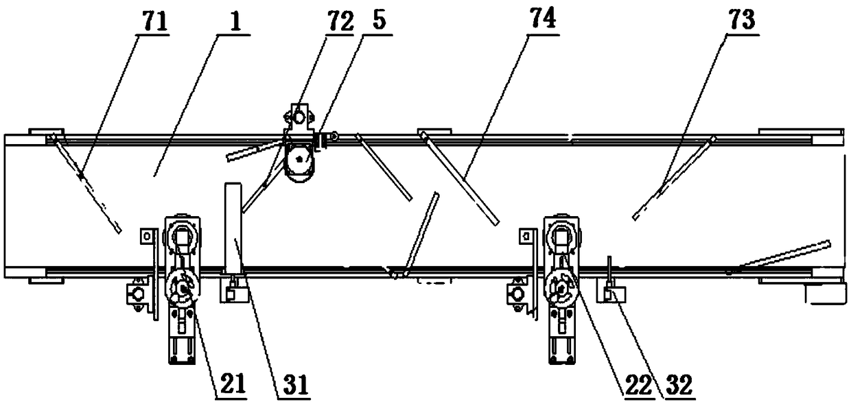 Front side and back side turnover device of wheel balance block
