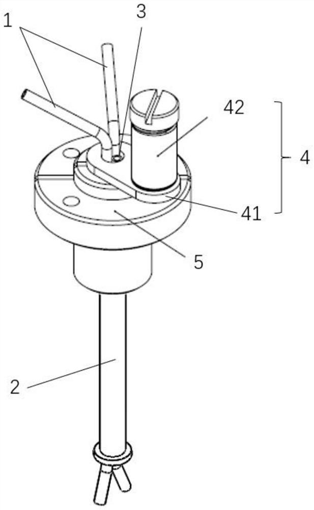 Integrated cleaning device and integrated cleaning structure assembly thereof