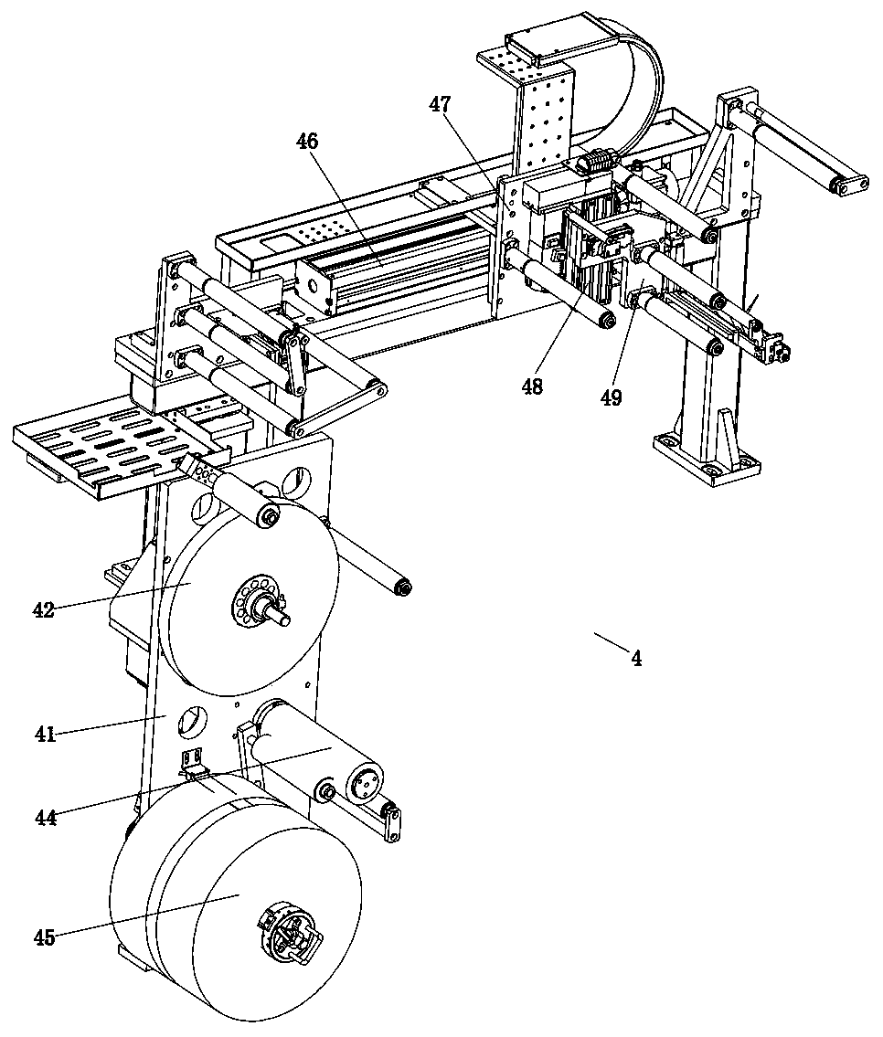 Automatic membrane tearing device of OLED membrane and membrane tearing process thereof