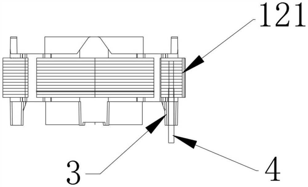 Iron core plastic-coated structure with conductive contact pin and manufacturing method of iron core plastic-coated structure