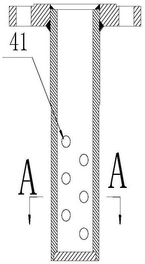 A device for increasing the fullness of combustible gas in a shock wave generating tank