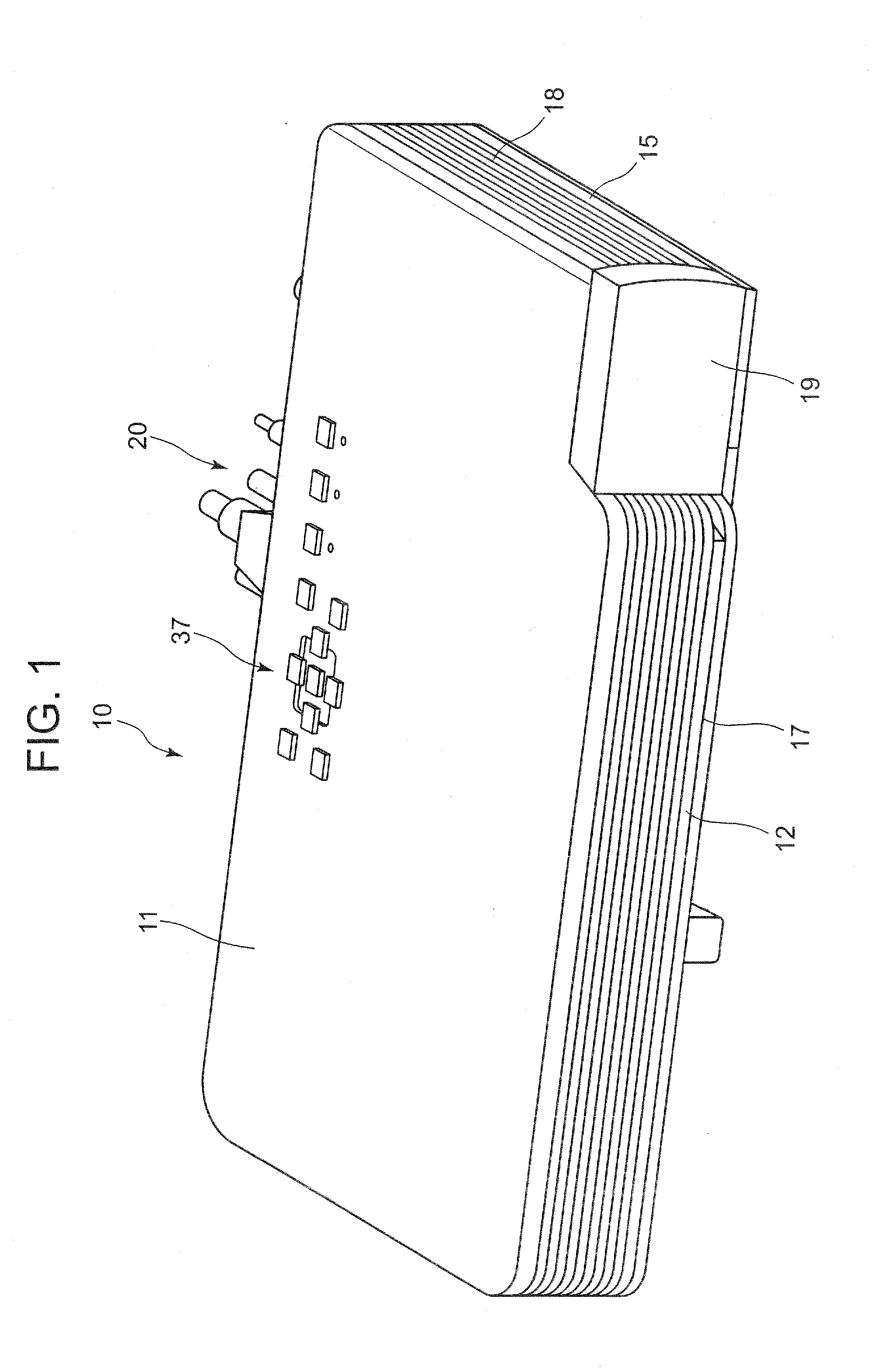 Light source unit that includes a luminescent material layer, a primary light source that emits light to excite the luminescent material layer, and an optical system including a plurality of mirrors, and projector