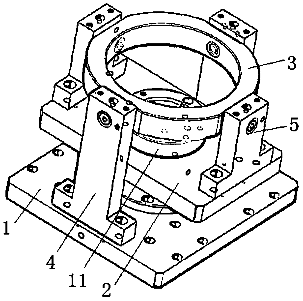 Self-centering floating clamp