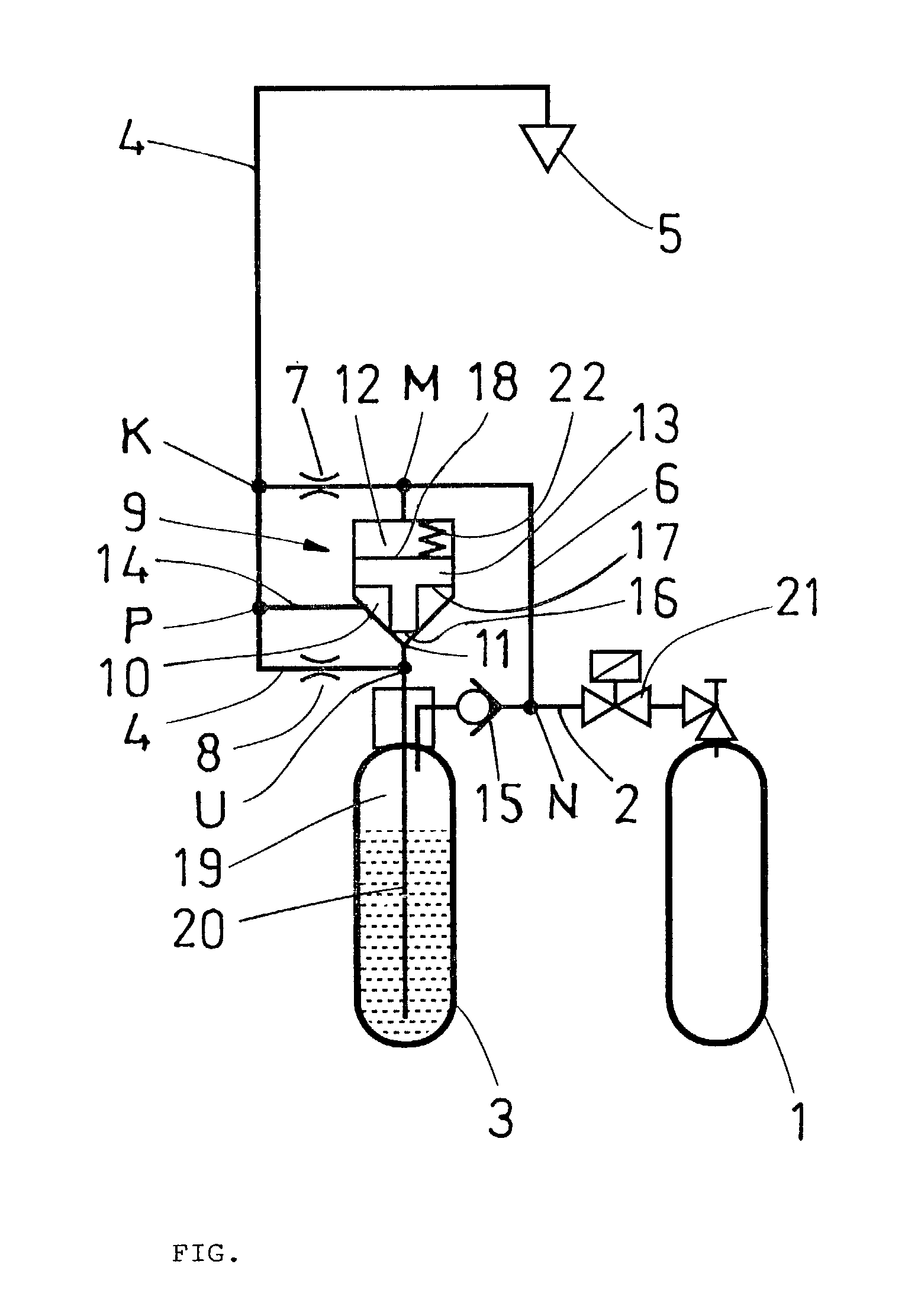 Fire extinguishing installation with valve comprising a spindle