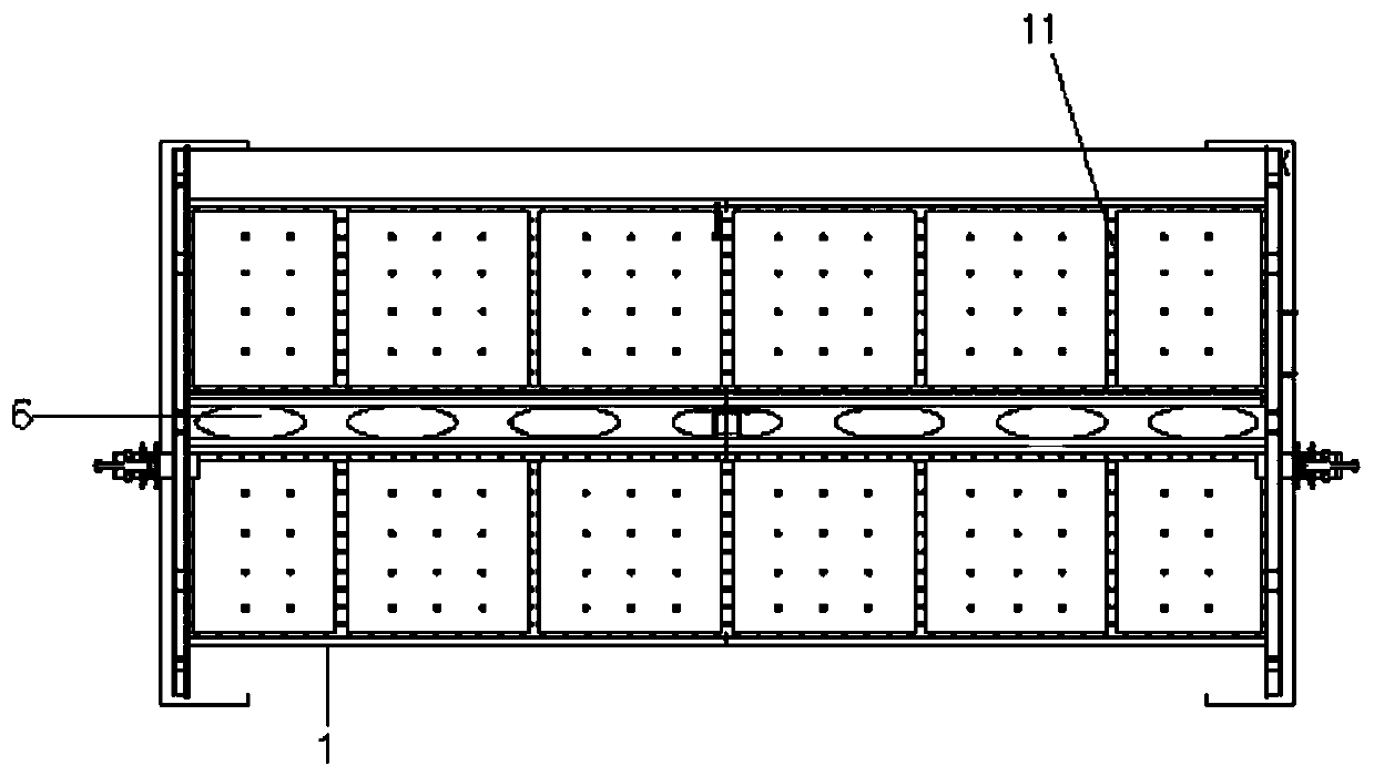 Fluidization device for powder tank-type container