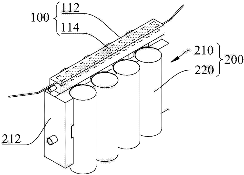 Leakage detecting device and leakage detecting system for battery module