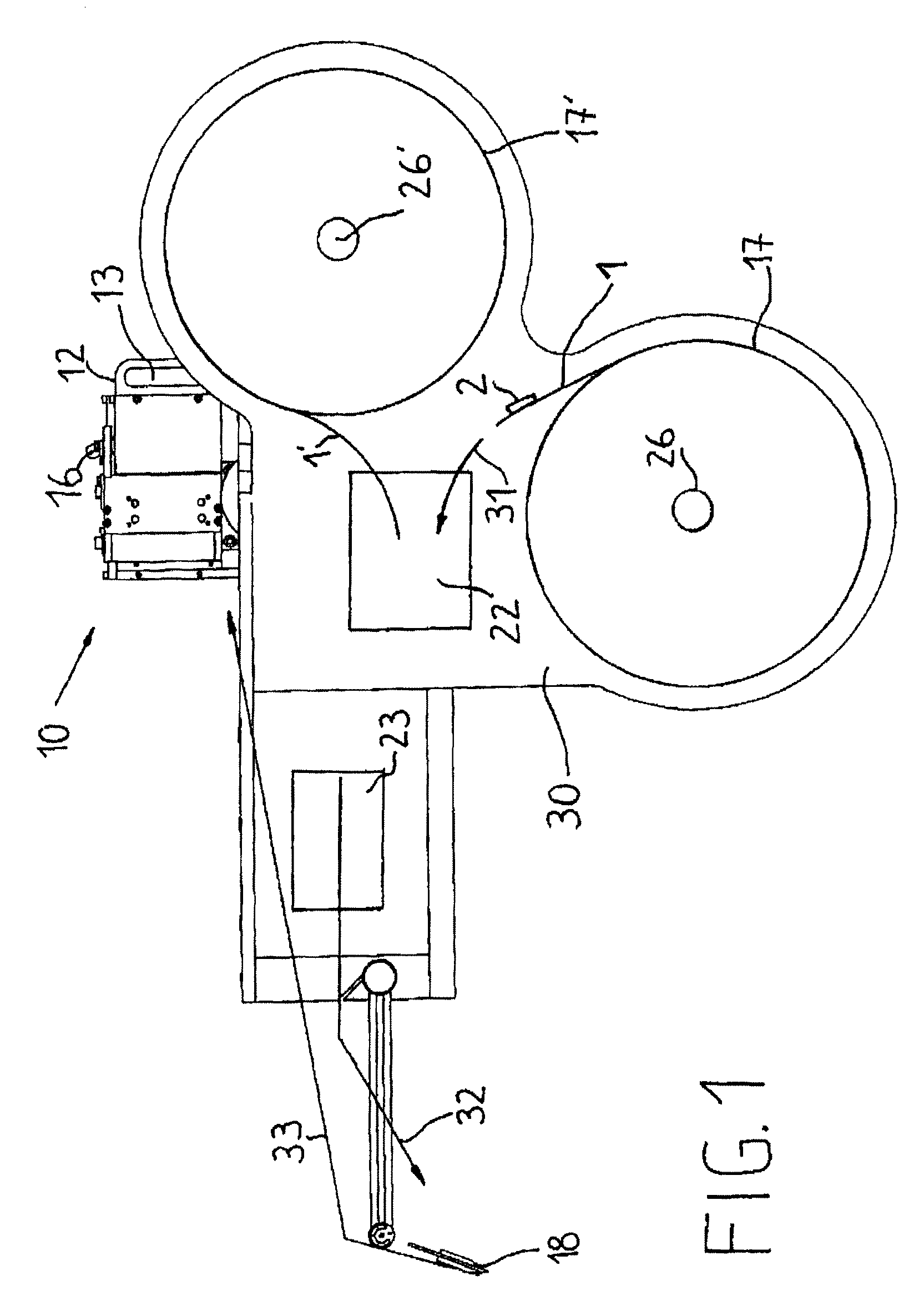 Method and apparatus for transporting label strips