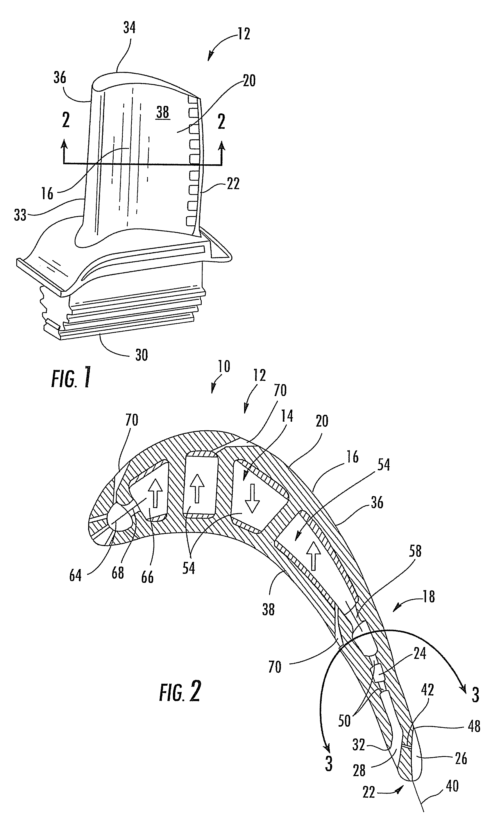 Turbine blade with multiple trailing edge cooling slots