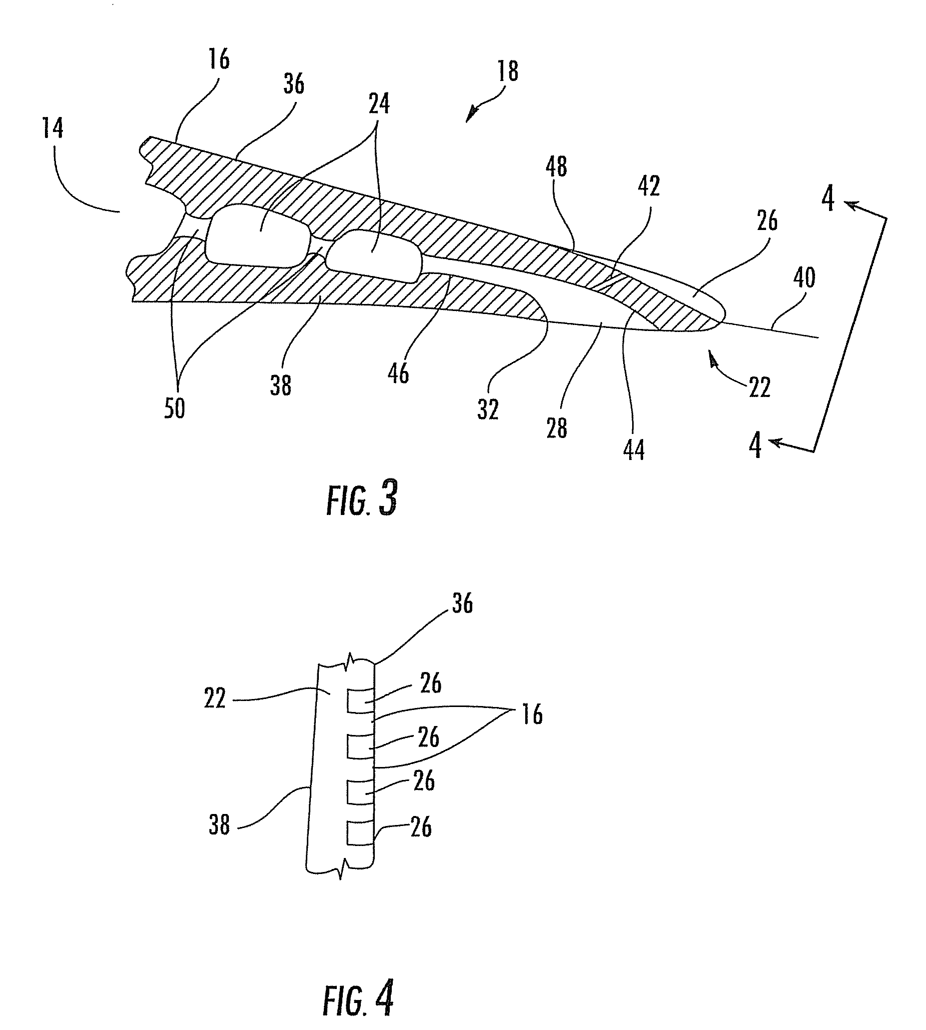 Turbine blade with multiple trailing edge cooling slots