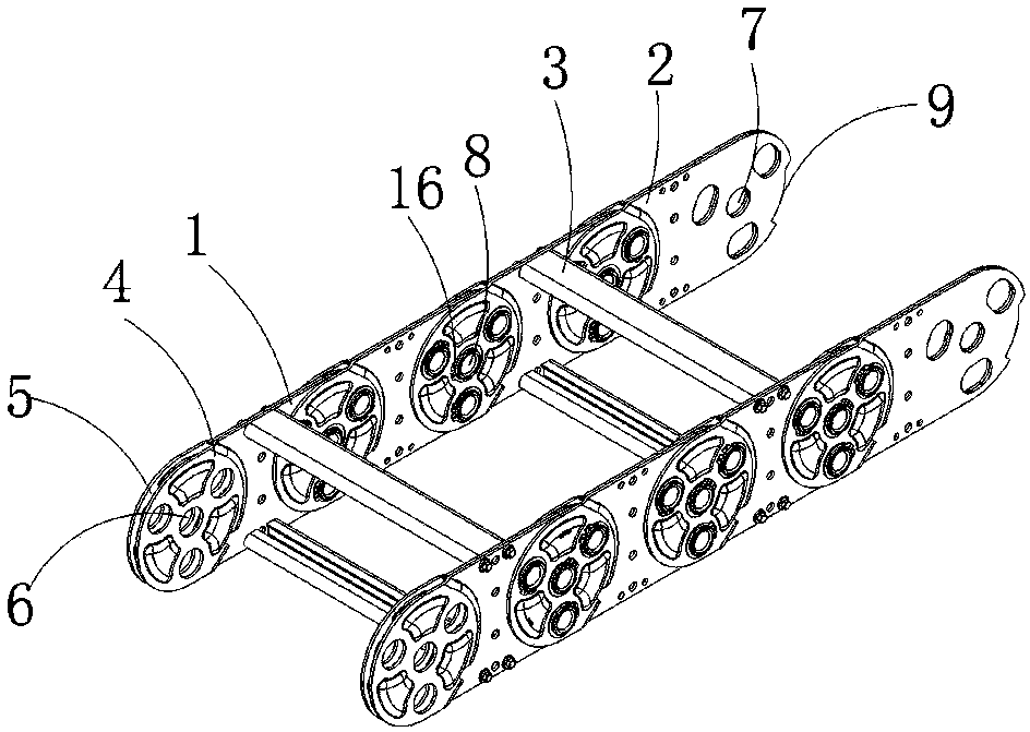 Drag chain capable of protecting cable and production method of drag chain