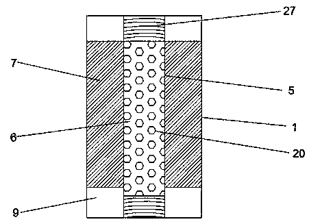 Oil filter capable of preventing oil leakage during dismounting and mounting