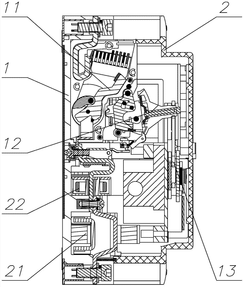 An intelligent reclosing circuit breaker and its automatic reclosing control method