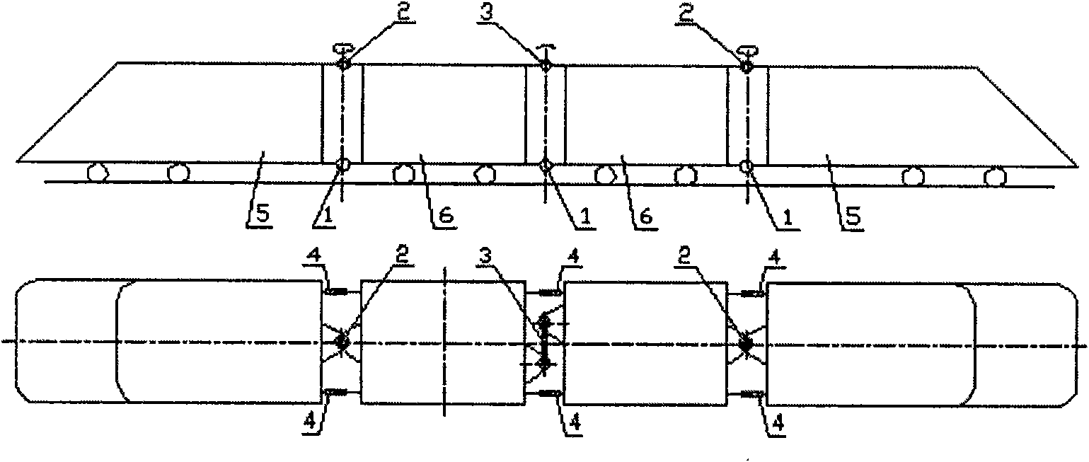 Hinging mechanism for multi-section connection of urban low-floor rail vehicle