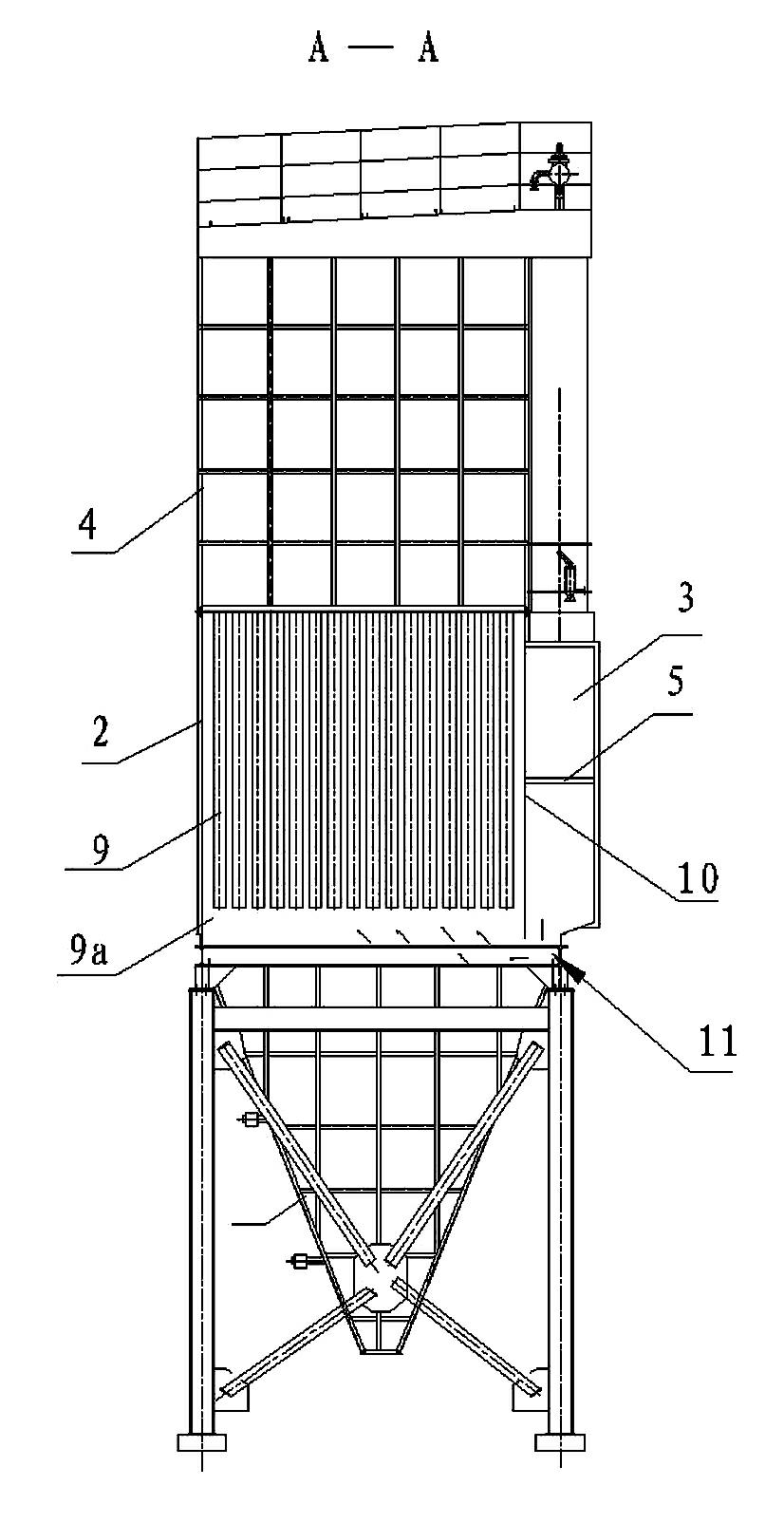 Straight-through cloth bag dust remover built in flue