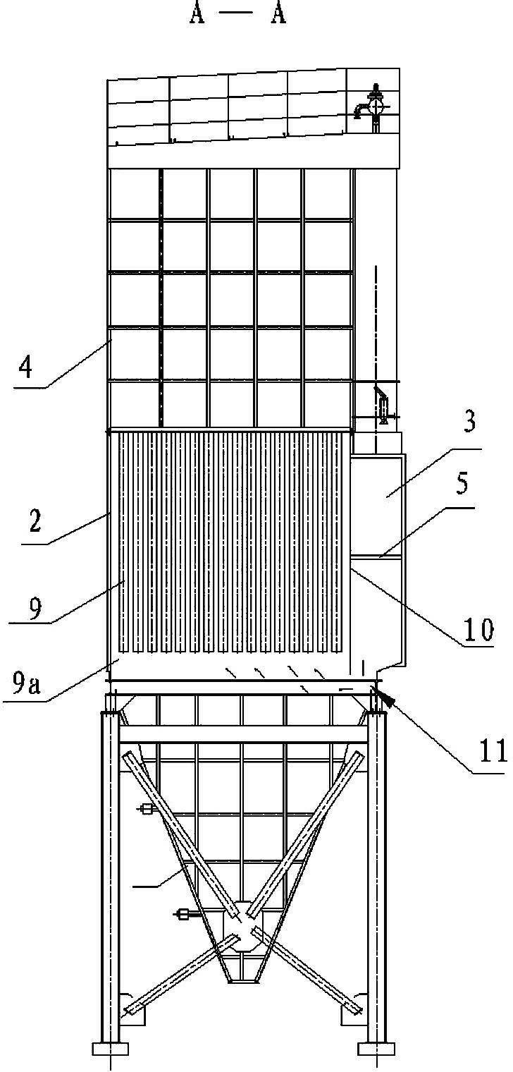 Straight-through cloth bag dust remover built in flue