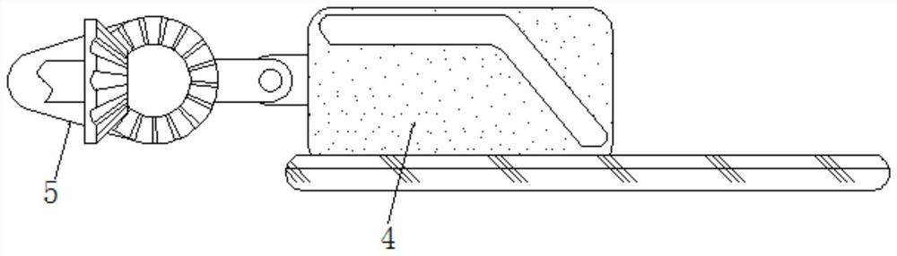 Organic fertilizer packaging bag sealing auxiliary device for solving problem of poor bag sealing quality