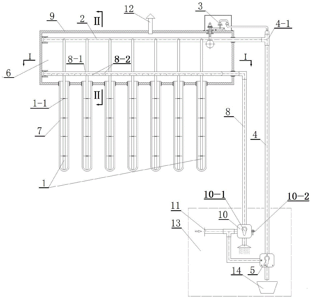 Siphon descaling type solar water heater and descaling method of siphon descaling type