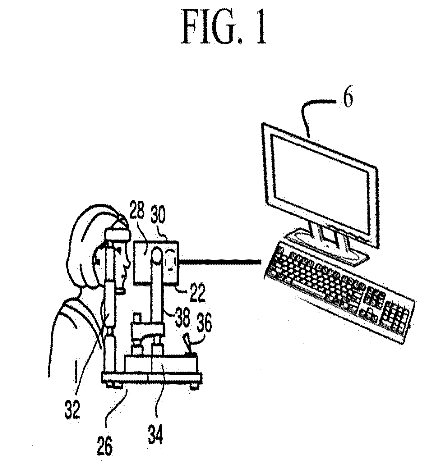 Apparatus and method for imaging the eye