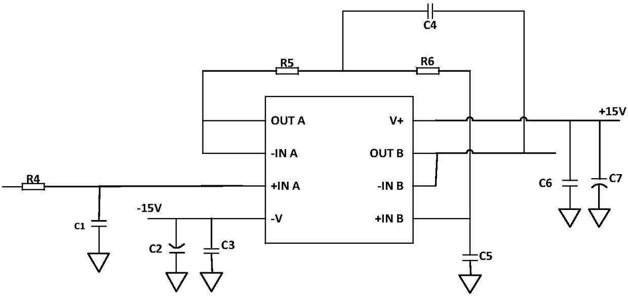 Adaptive receiving system and receiving method of wireless ultraviolet light scattered signal