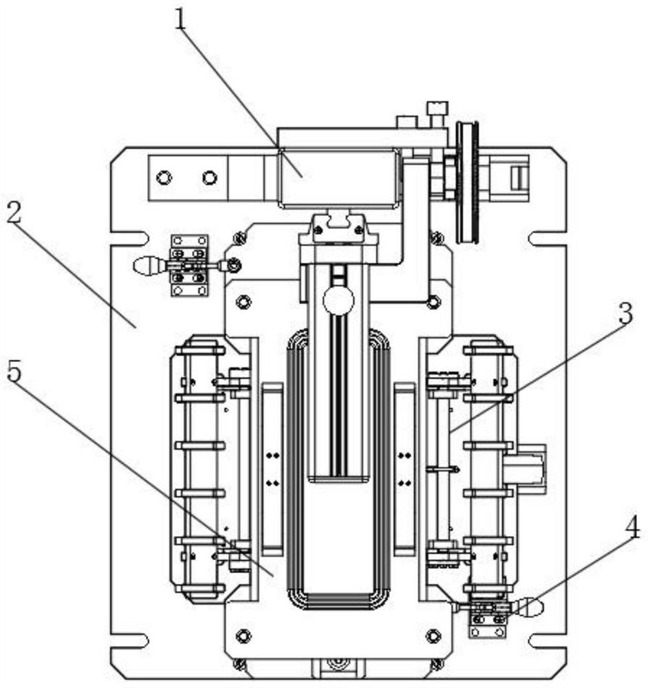 Quick-change clamp for welding steering wheel decorative cover and using method of quick-change clamp