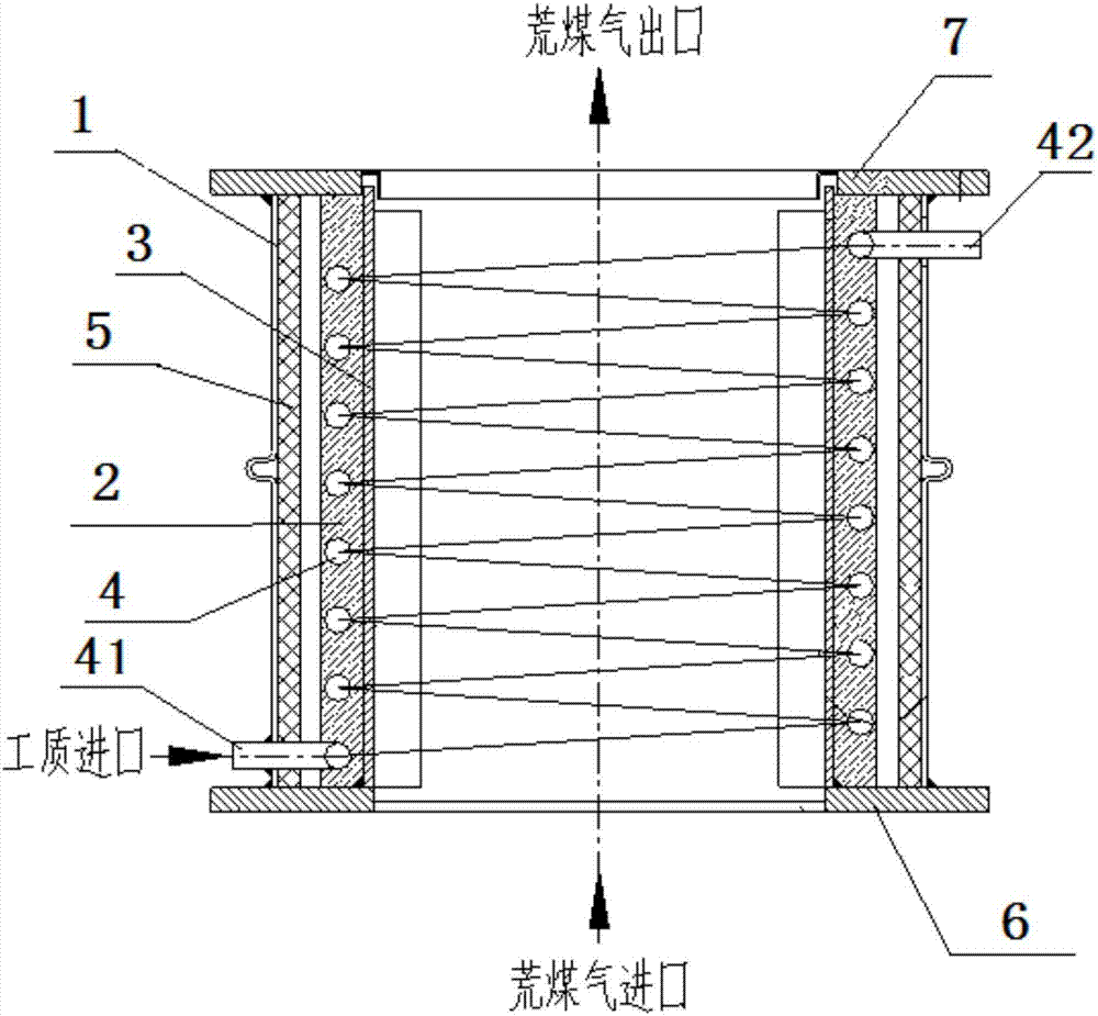 Coating method and device for solid medium layer inside coke oven ascension pipe crude gas waste heat recovery heat exchanger