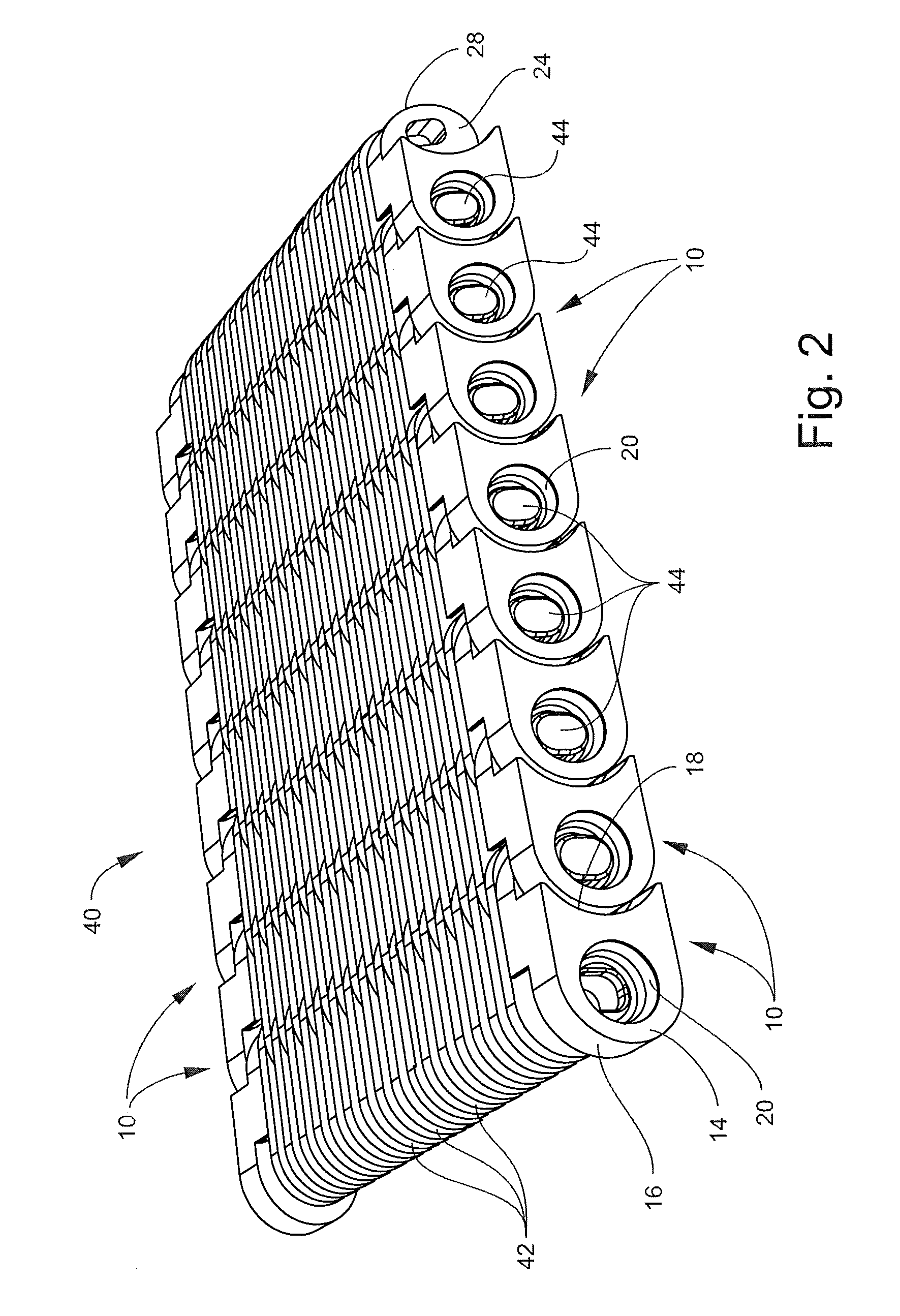 Tool for connecting and disconnecting conveying chain and method