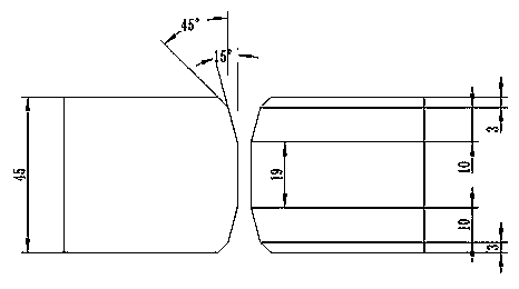 Laser and electric arc combined welding method for thick high-strength steel plates and clamp for method