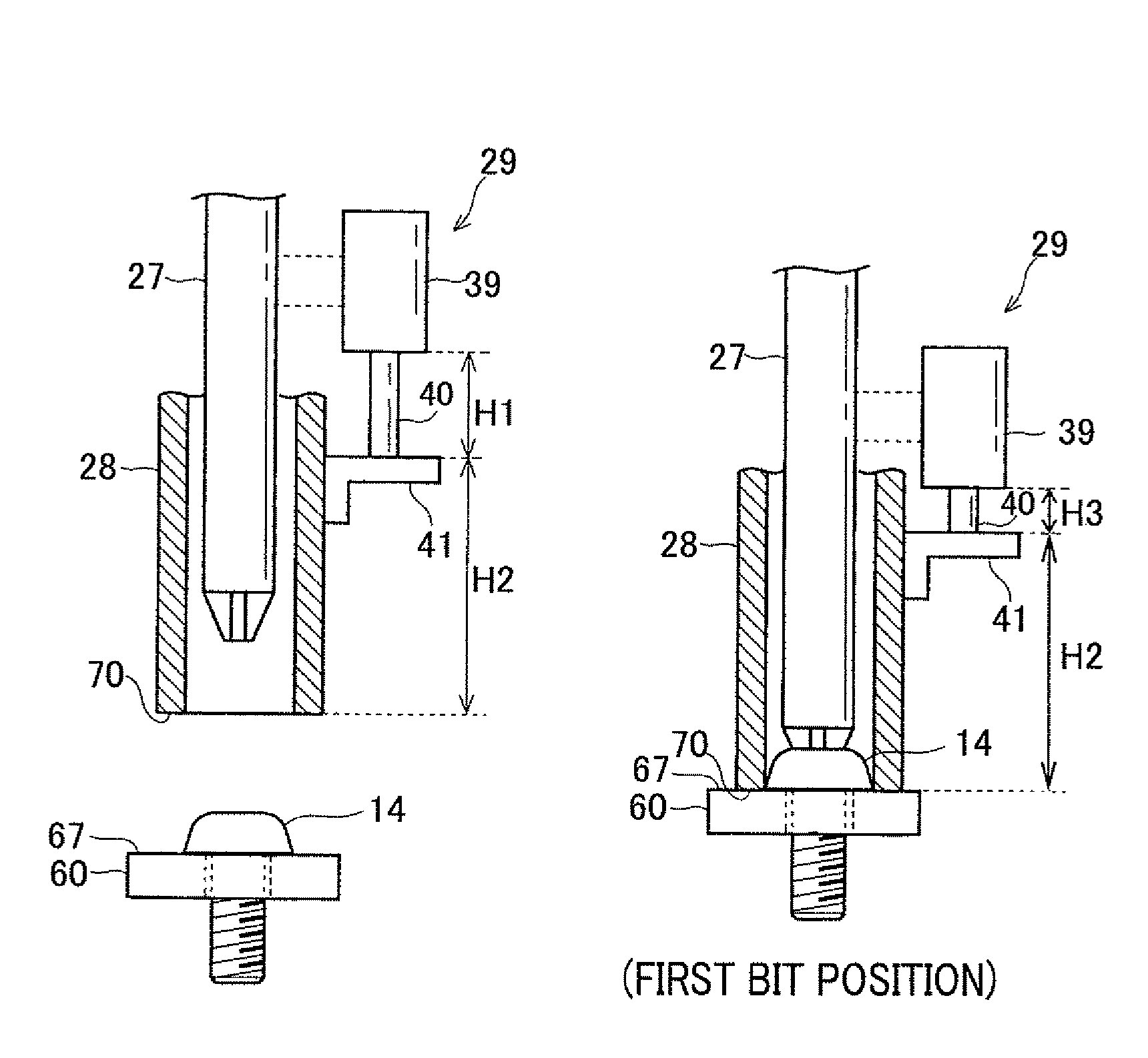 Device for fastening screw onto workpiece and method of judging loosening of screw