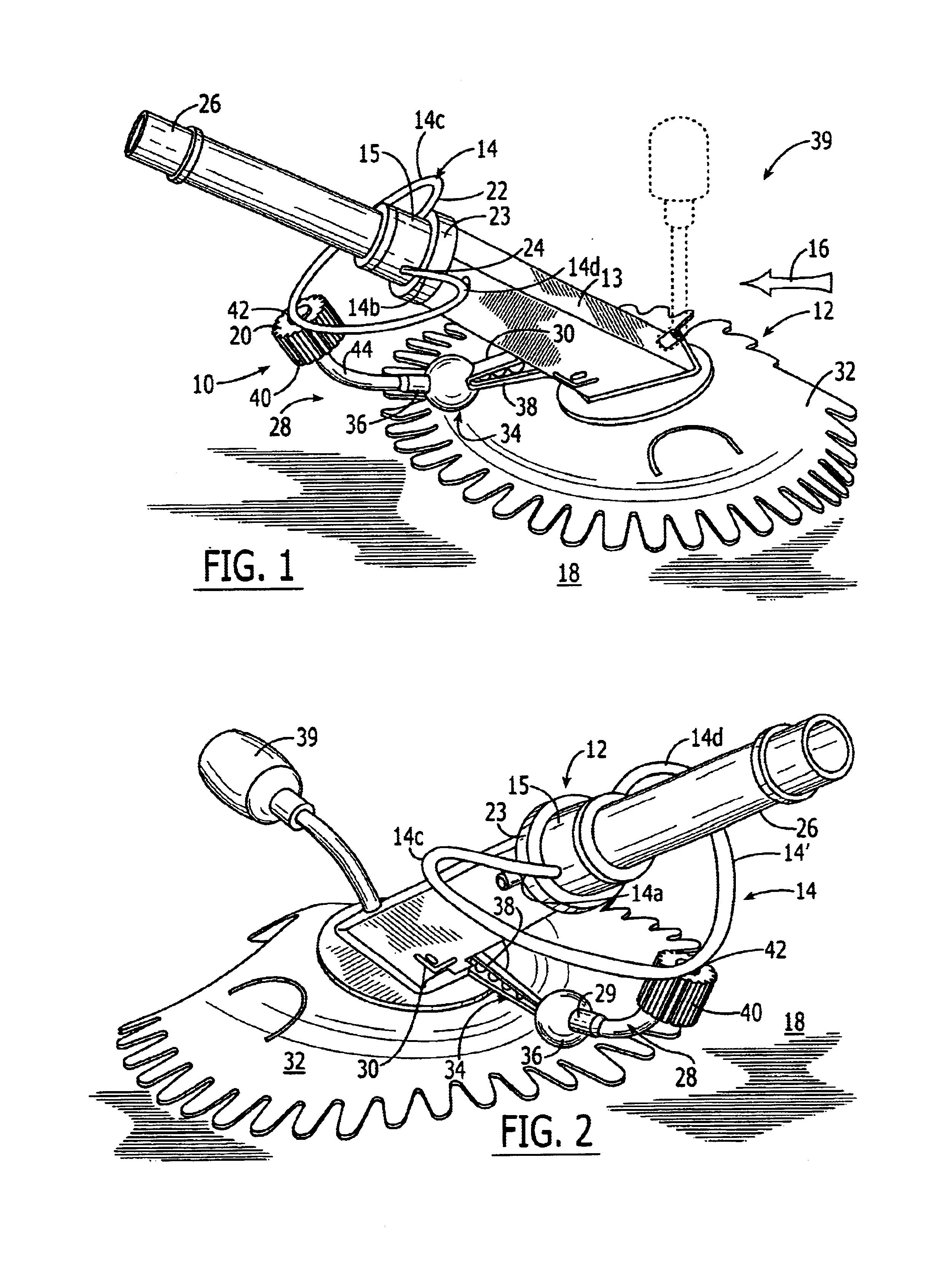 Device for dislodging a submersible pool cleaner