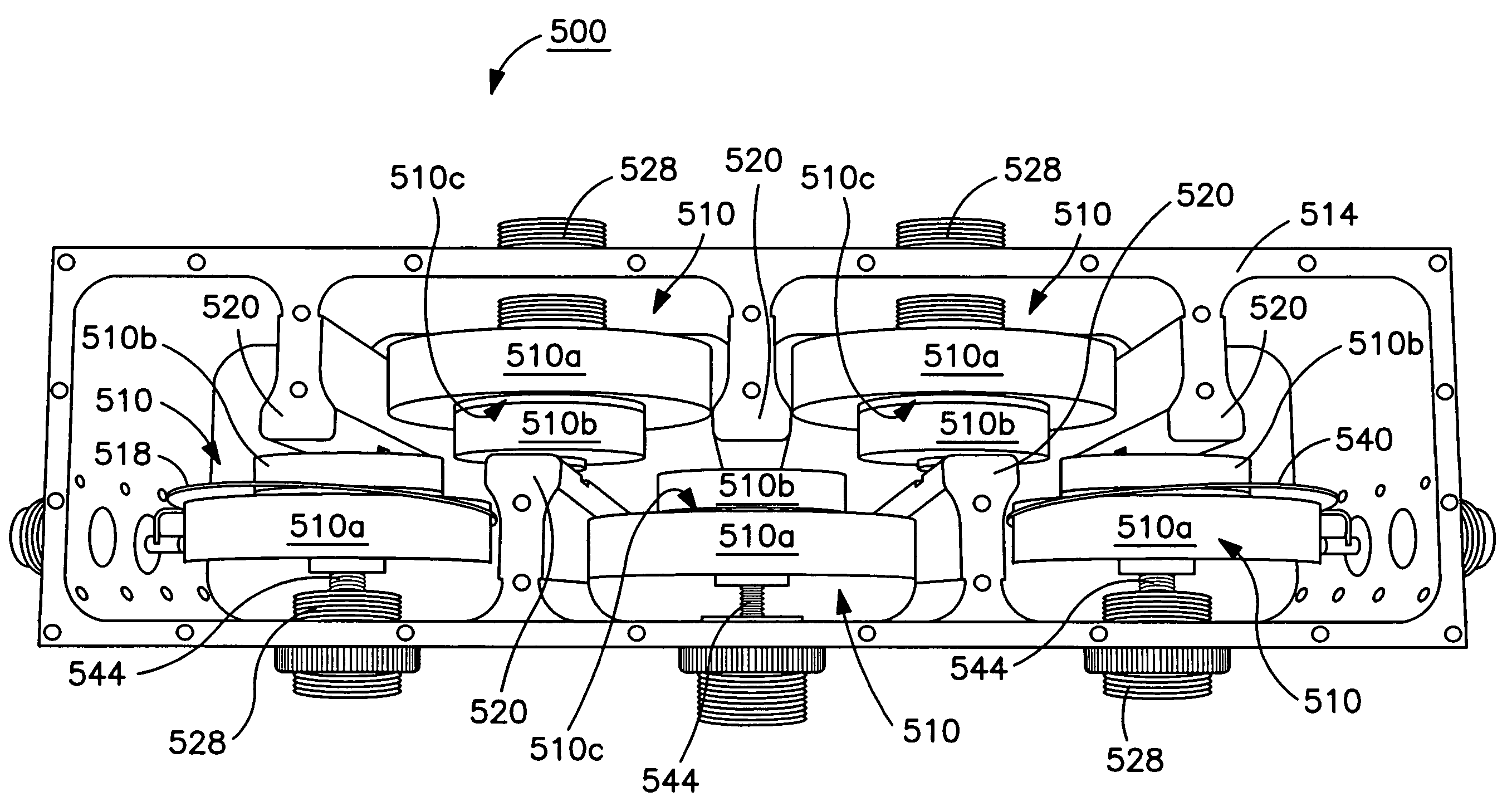 Dielectric resonators with axial gaps and circuits with such dielectric resonators