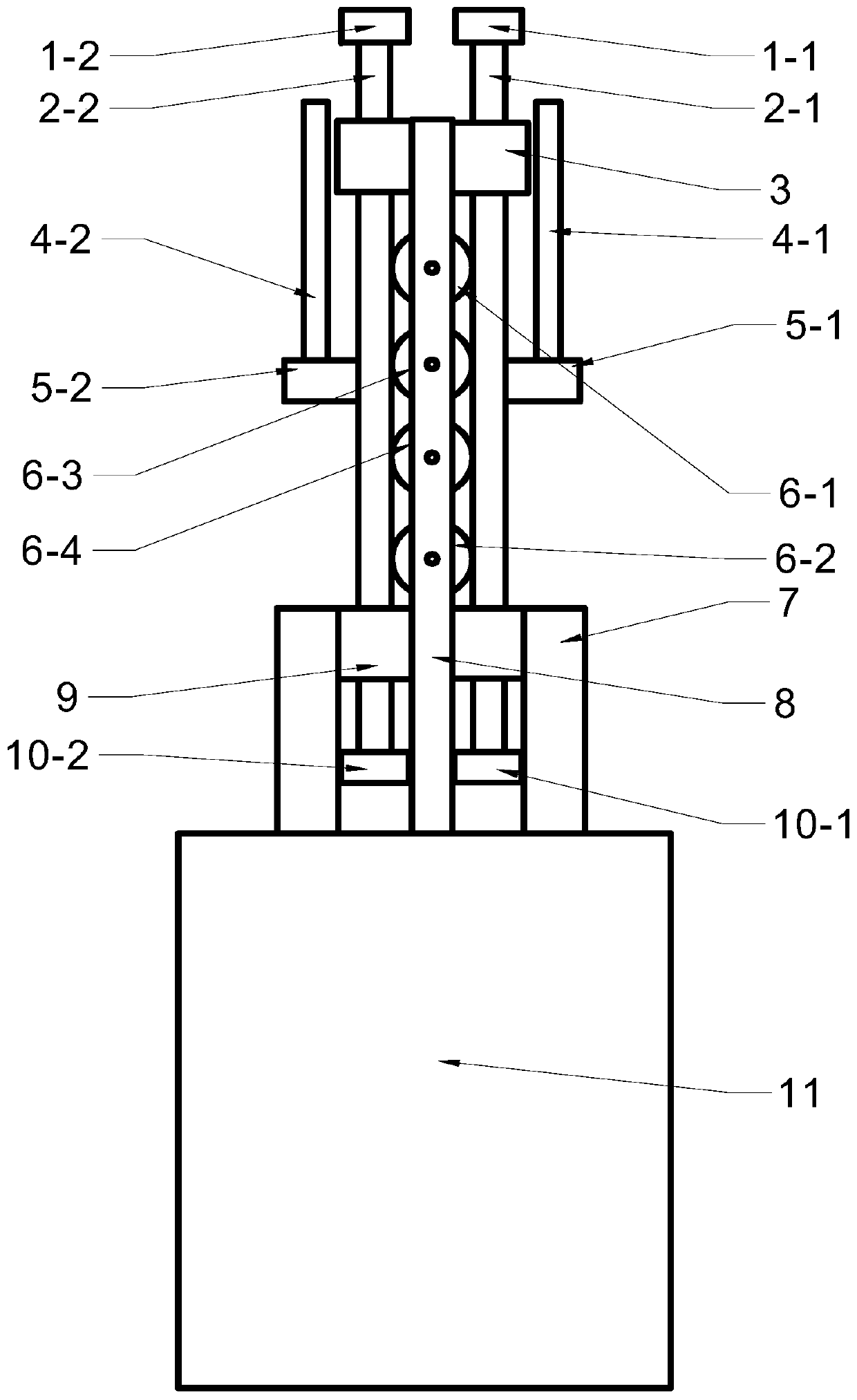 Self-balancing device and self-balancing method for steel wire tension