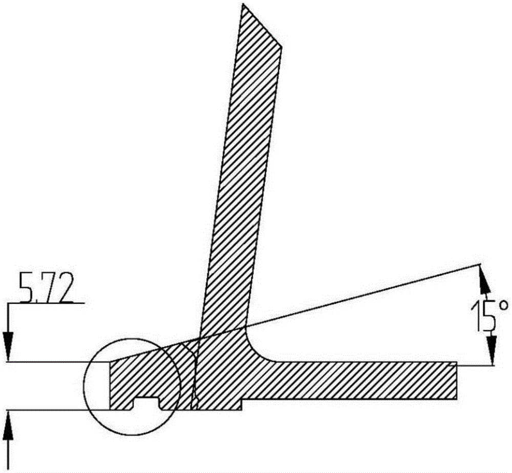 Non-cooperative target satellite acquisition device and acquisition method