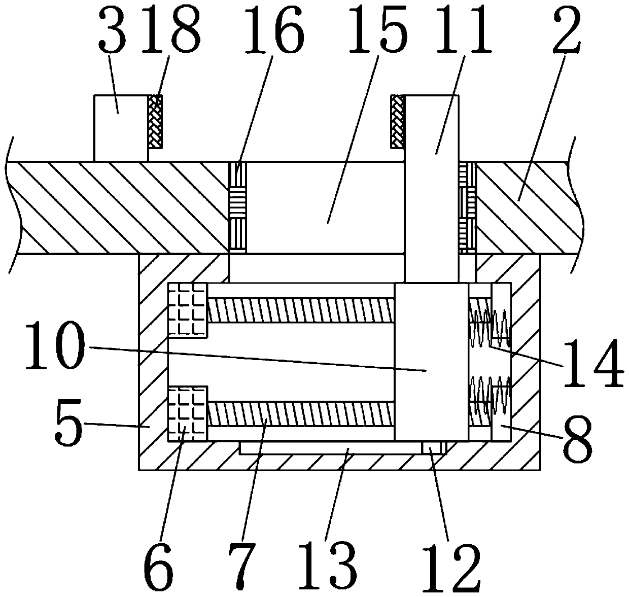 Split charging structure of semi-automatic liquid filling line